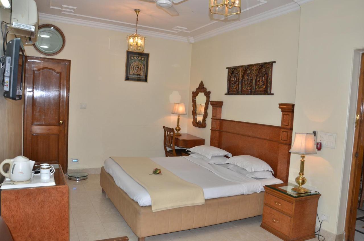 Bajaj Indian Home Stay Нью-Дели Экстерьер фото