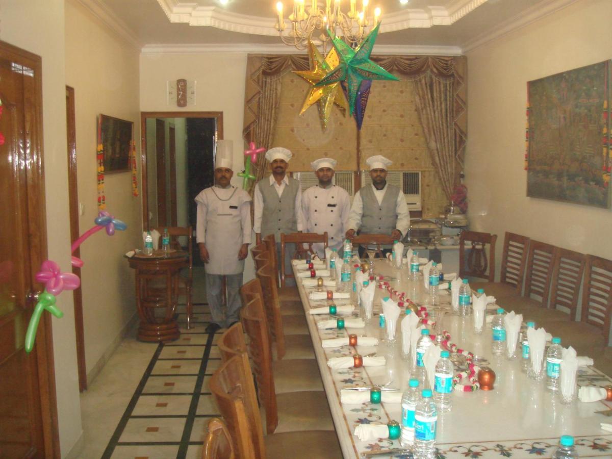 Bajaj Indian Home Stay Нью-Дели Экстерьер фото