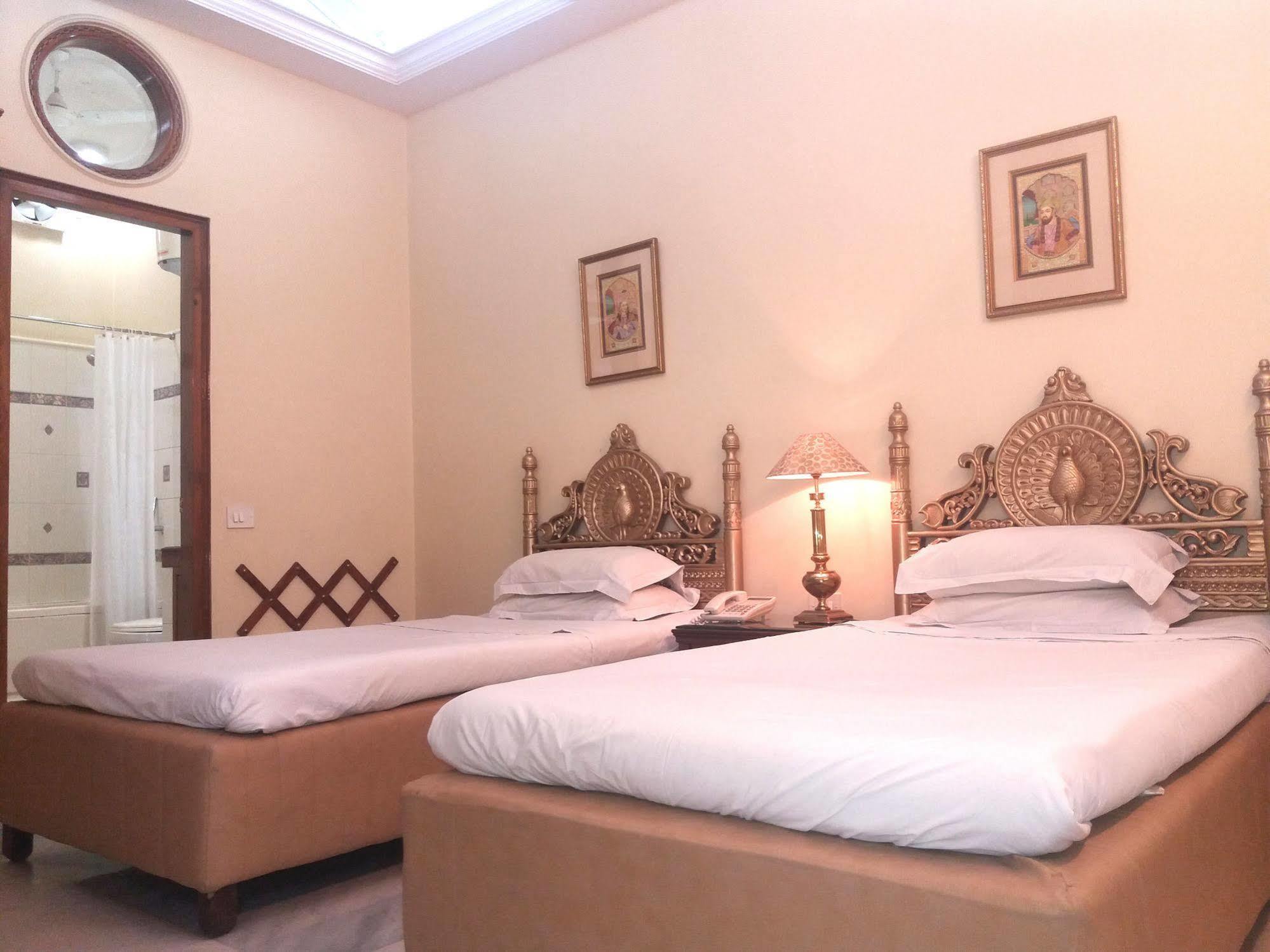 Bajaj Indian Home Stay Нью-Дели Экстерьер фото