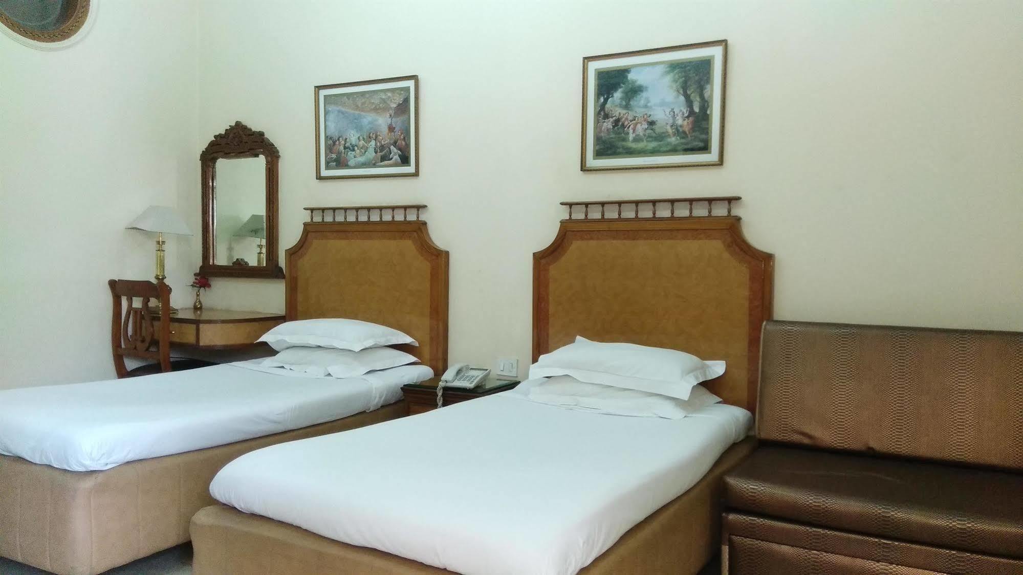 Bajaj Indian Home Stay Нью-Дели Экстерьер фото
